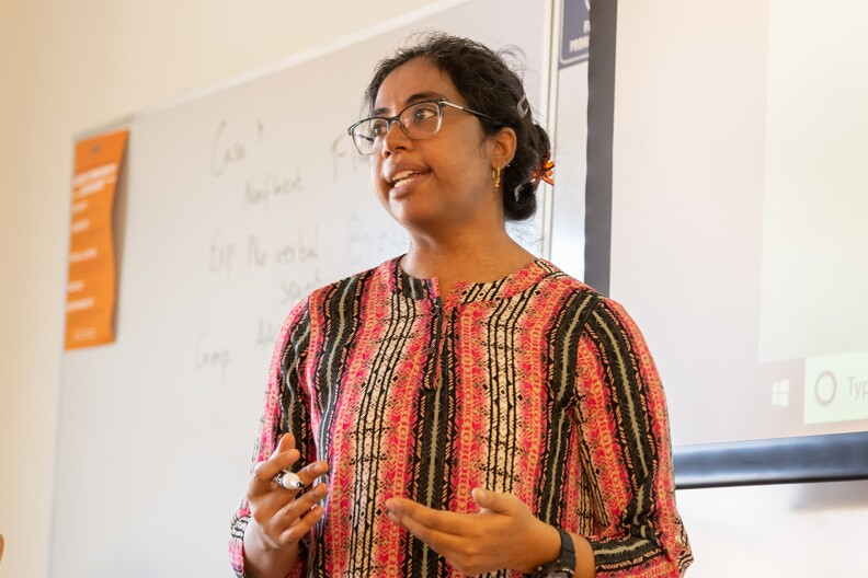 Sabiha Parveen Dr. Sabiha Parveen lecturing