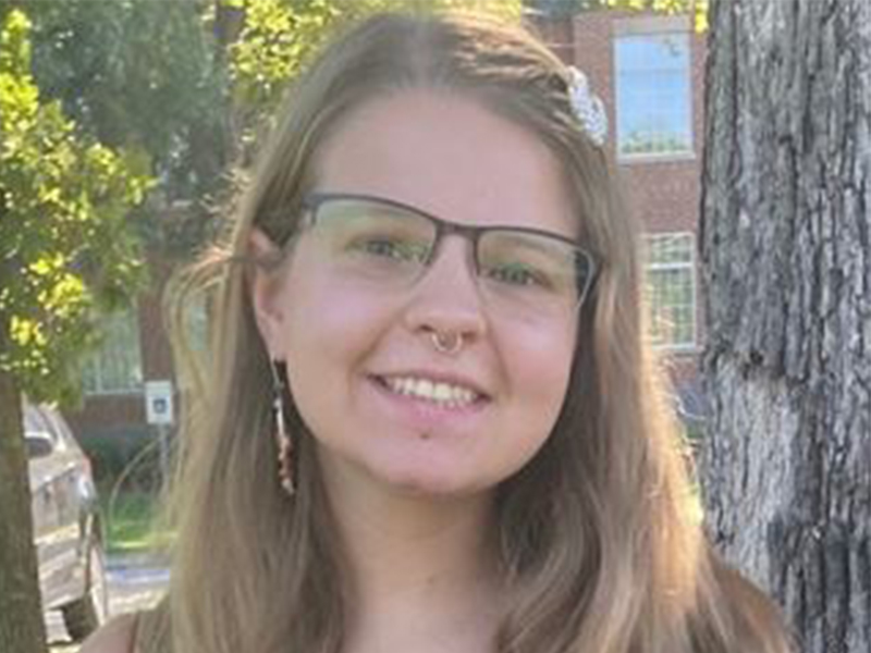 Emma Mills headshot
