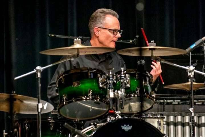 Headshot of Professor Wayne Bovenschen