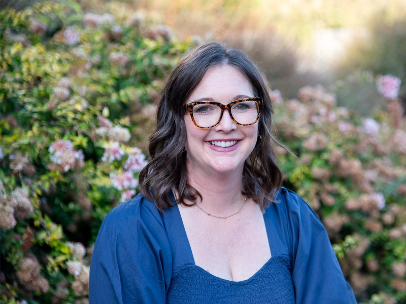 Megan Thompson Headshot