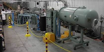  2.5 MV Van de Graaff accelerator 