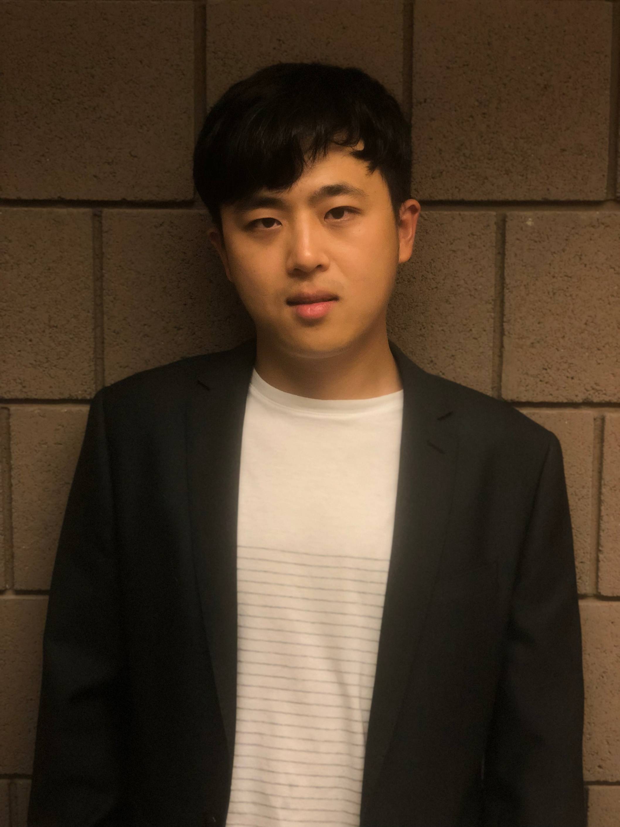 dingyi_headshot.jpg dingyi headshot