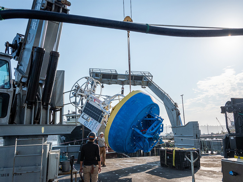 OOI Buoy being loaded