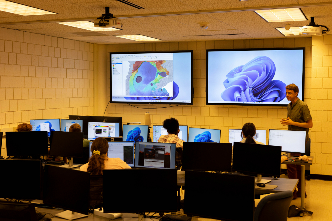 Dr. Daniel Lao Davila teaching GEO-Rex campers about mapping volcanic processes. Dr. Daniel Lao Davila teaching GEO-Rex campers about mapping volcanic processes.