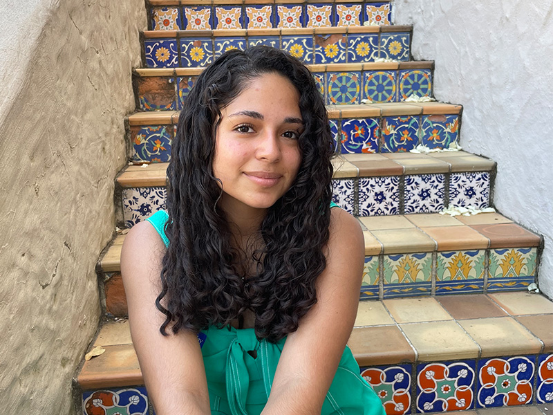 Laura Navarrette Headshot