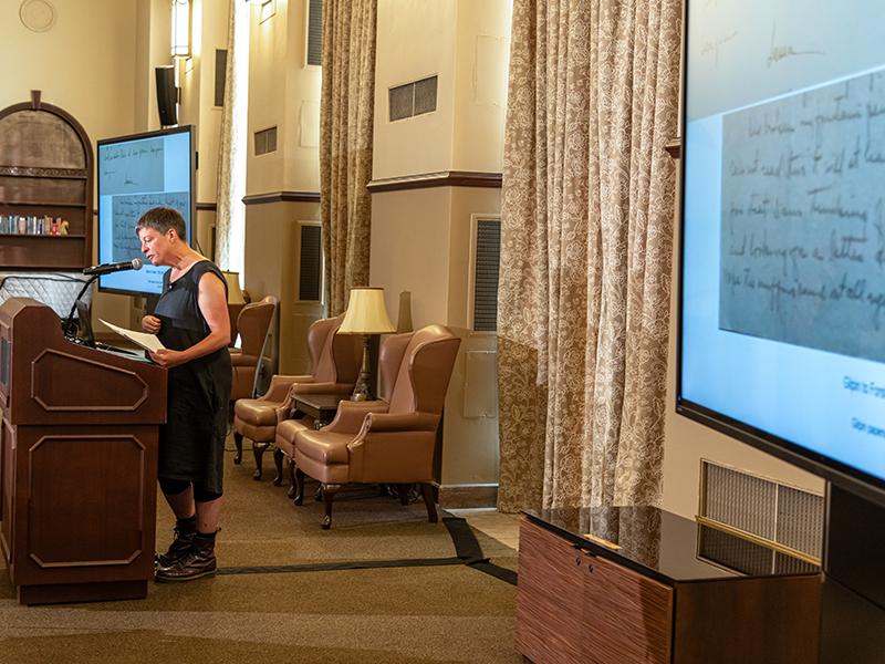 Louise Siddons presenting from the side Louise Siddons presenting from the side