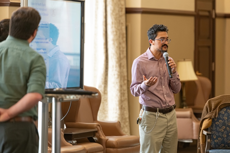 Dr. Giovanni Francisco Salazar Calvo speaking to the audience Dr. Giovanni Francisco Salazar Calvo speaking to the audience
