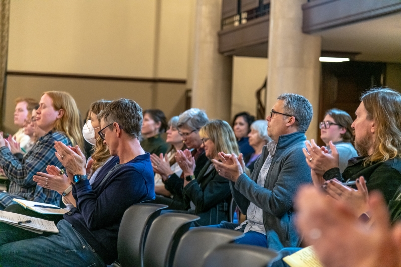 audience clapping audience clapping