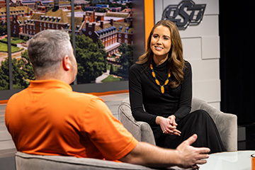 Benbrook honored as Outstanding Young Alumni for national journalism career