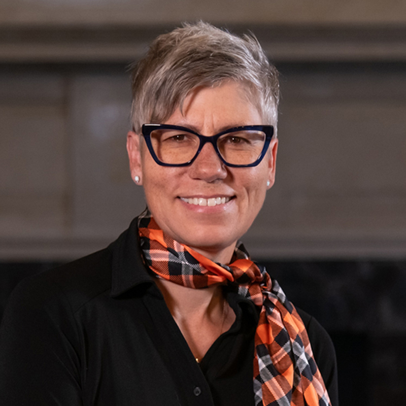 Rebecca Brienen headshot