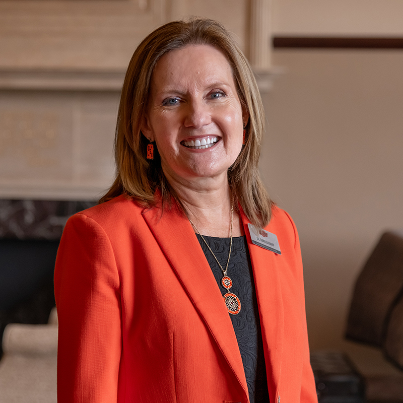 Camelia Knapp headshot