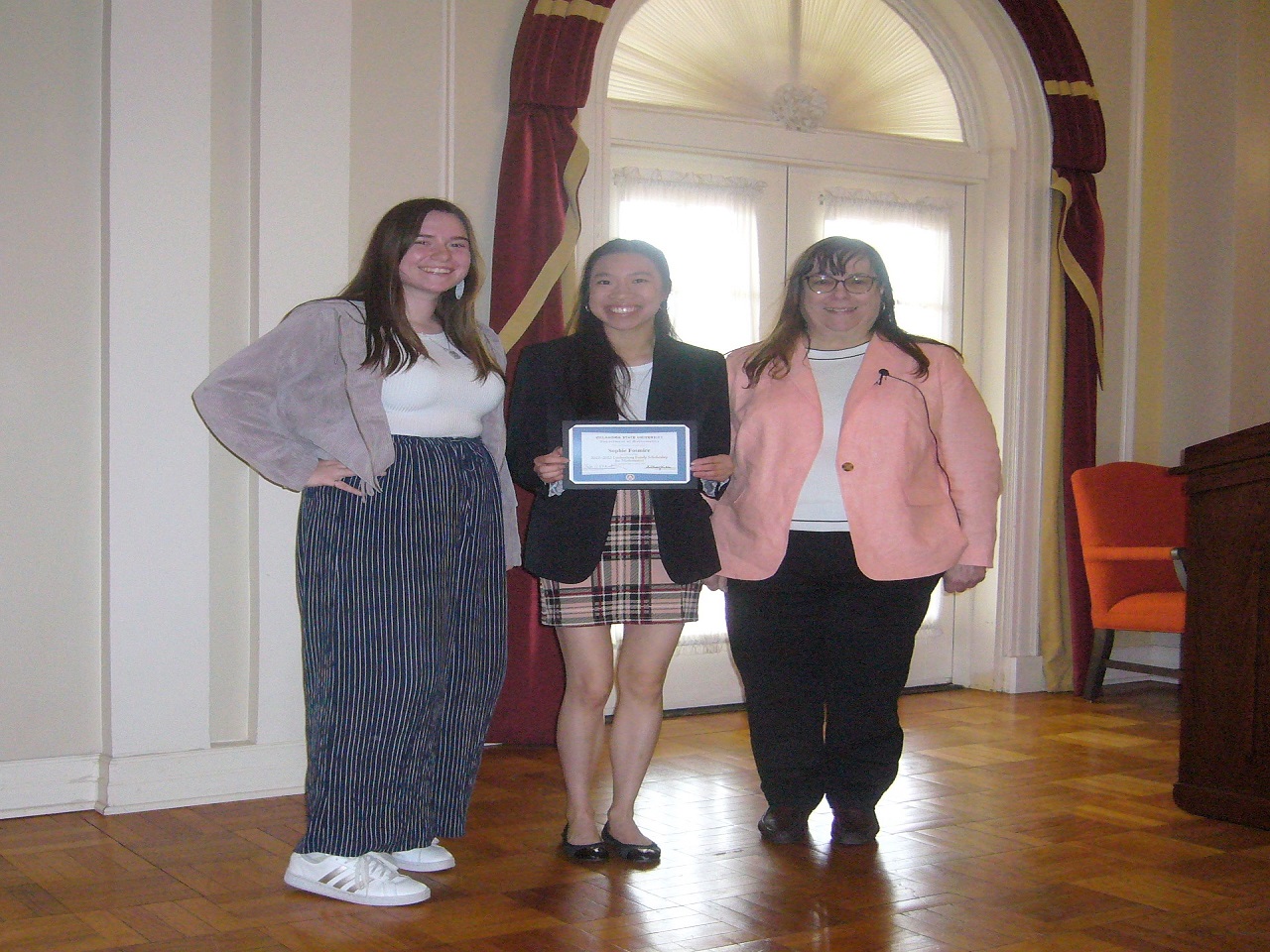 Presley Burch, Sophie Fosmire and Dr. Mantini Presley Burch, Sophie Fosmire and Dr. Mantini