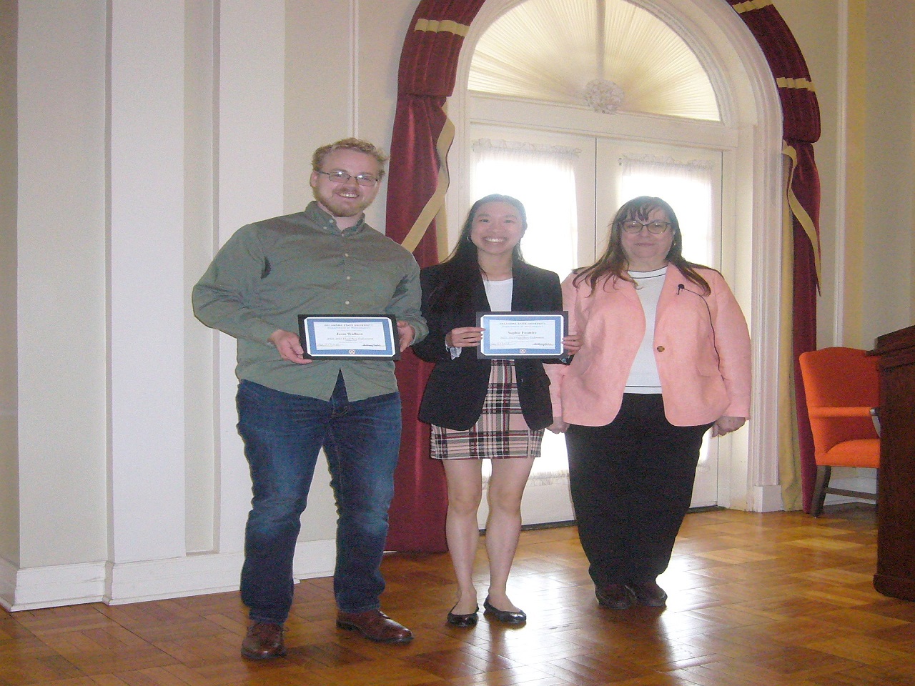 Jesse Wallace, Sophie Fosmire and Dr. Mantini Jesse Wallace, Sophie Fosmire and Dr. Mantini