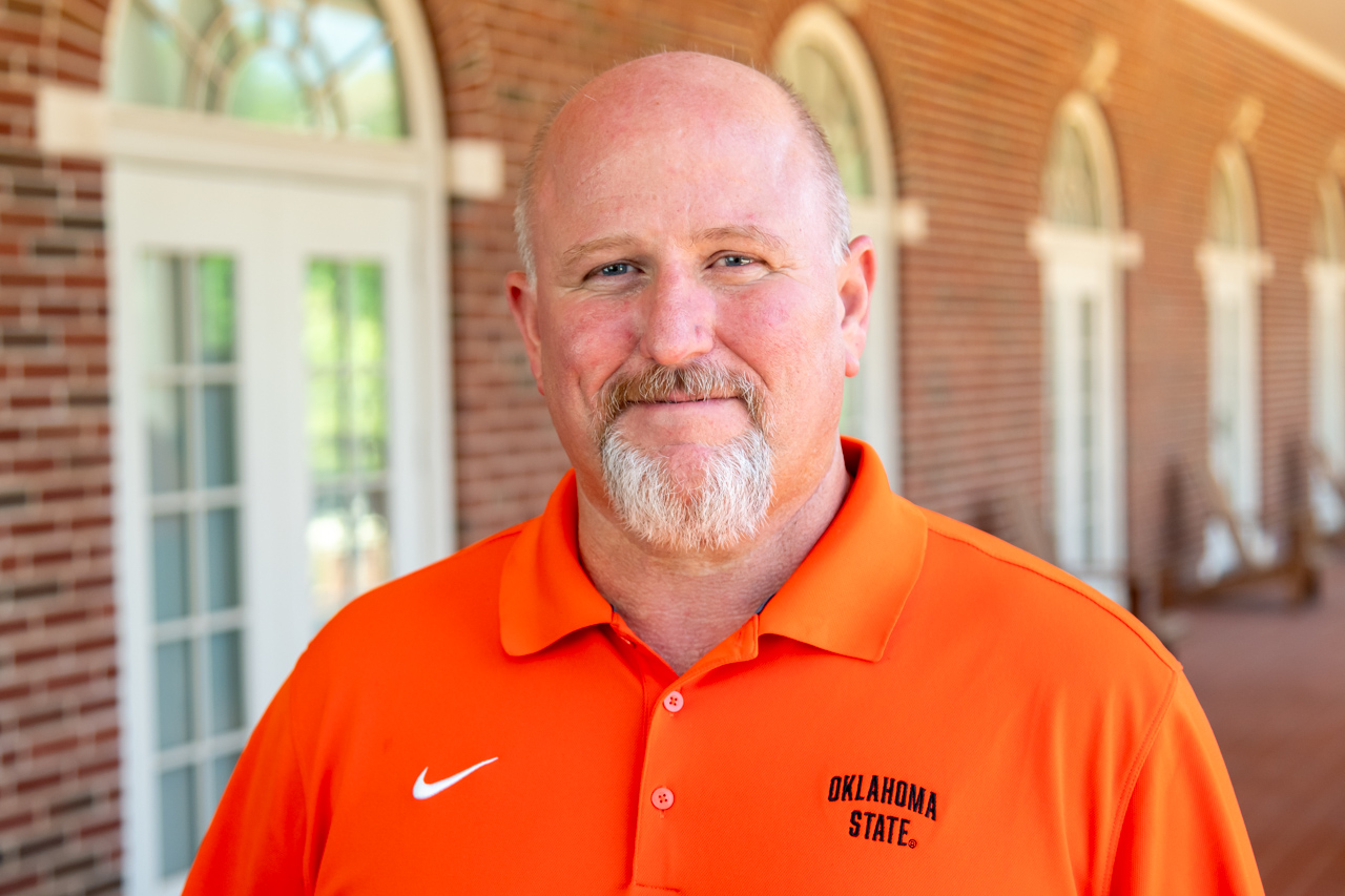 Steve Sanders head shot Prof. Sanders headshot