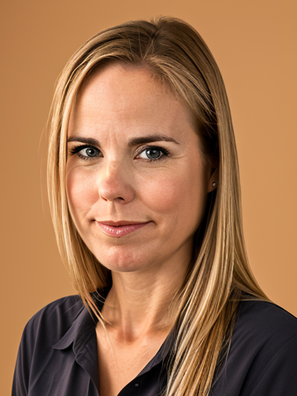 Headshot of Jennifer Tackett