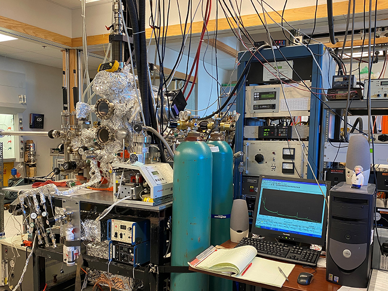 xps.jpg Photoelectron Spectroscopy (PES)