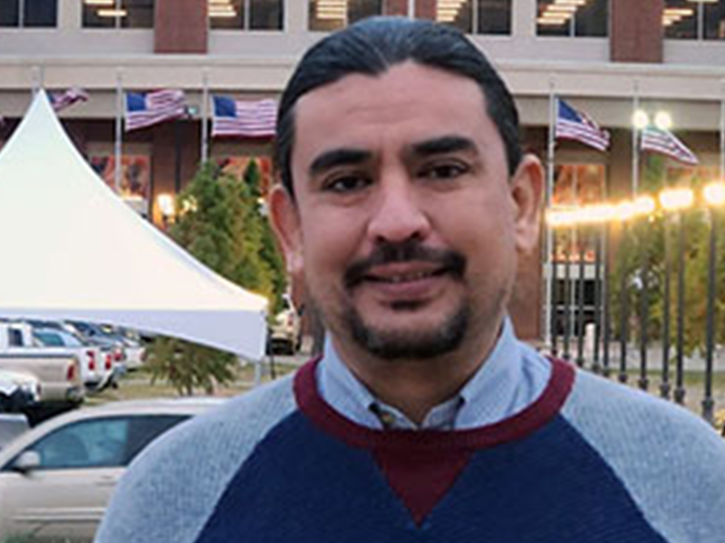 Mario Borunda headshot