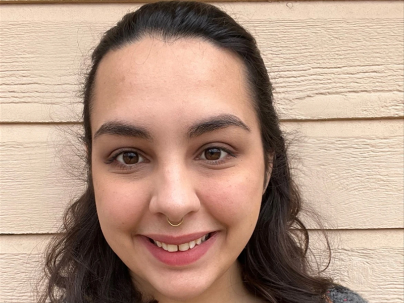 Bee Ramezani headshot